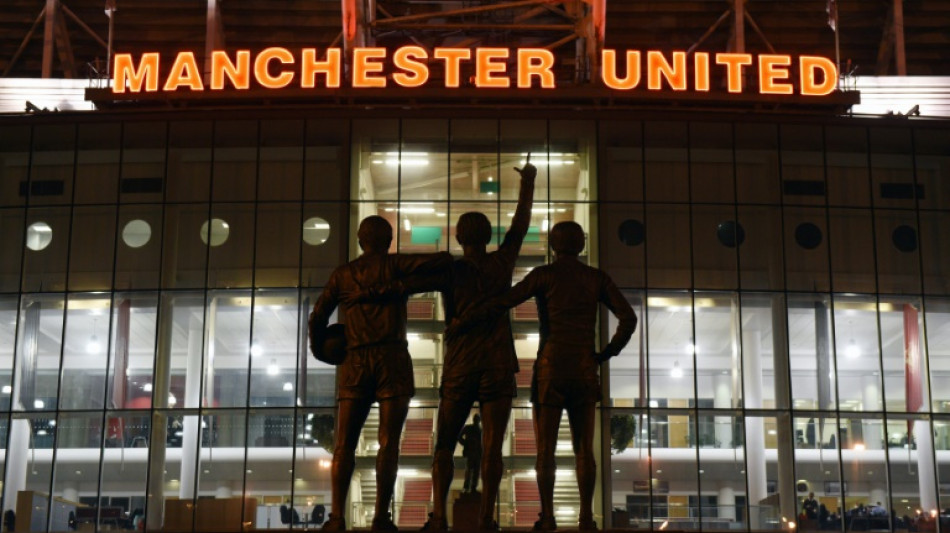Man Utd's future still uncertain as deadline for third bids looms