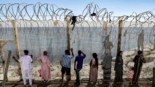 Au moins 72 migrants morts en voulant gagner l'enclave de Ceuta, selon Madrid
