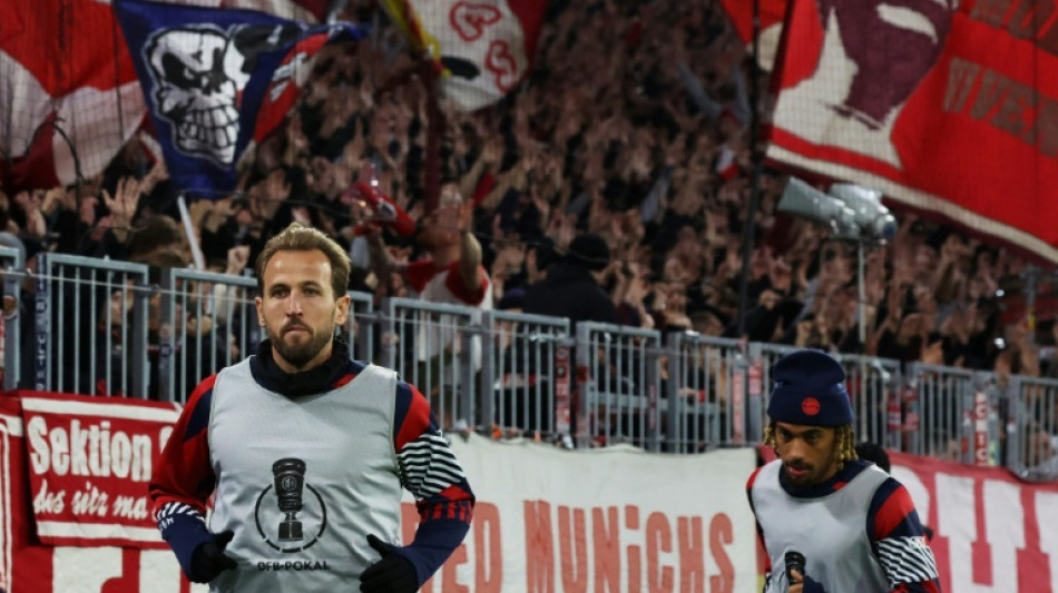  Kane watches as Bayern cruise into German Cup last 16 