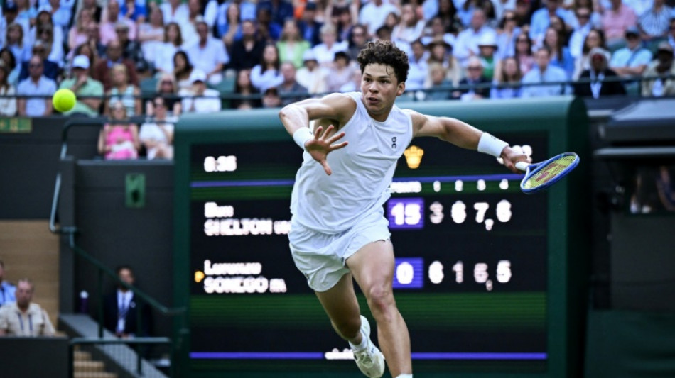 Ben Shelton avan&ccedil;a pela 1&ordf; vez &agrave;s quartas de final de Wimbledon