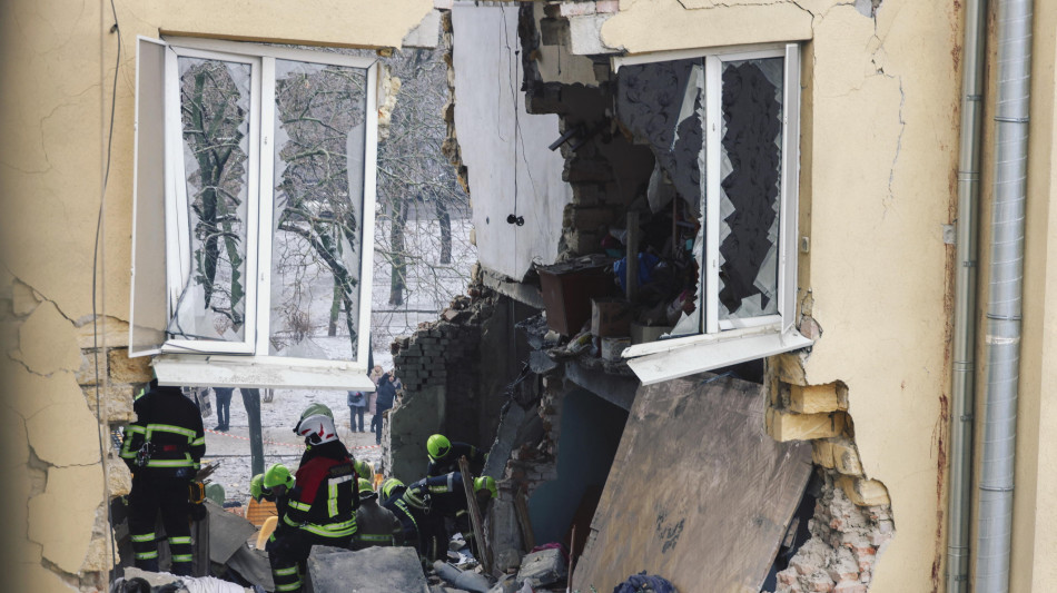  Odessa sotto attacco, danni a edifici residenziali e pubblici 