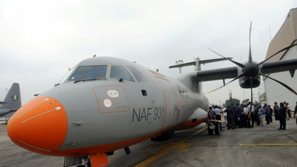  "Un bruit assourdissant": le crash d'un avion militaire au Nigeria fait 25 morts 