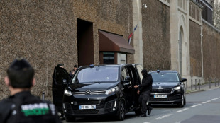 Frankreichs Ex-Präsident Sarkozy wird unter Auflagen aus Gefängnis entlassen