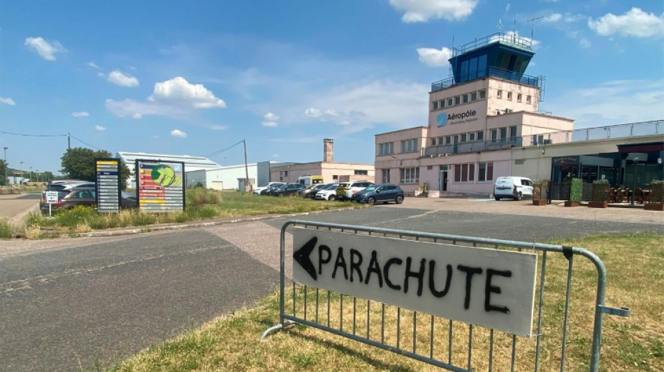  Elf Tote bei Flugzeugabsturz in Frankreich - Opfer wollten Fallschirmsprung absolvieren 