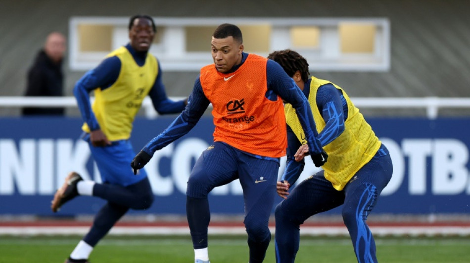 Les Bleus de Mbapp&eacute; s'entra&icirc;nent en public, une premi&egrave;re depuis Doha