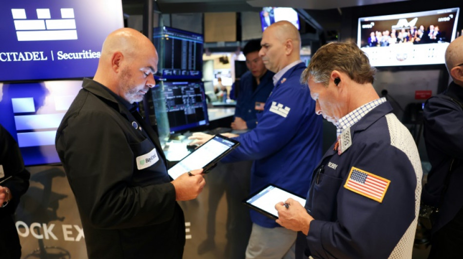 Wall Street en hausse, confort&eacute;e dans ses attentes de baisses de taux