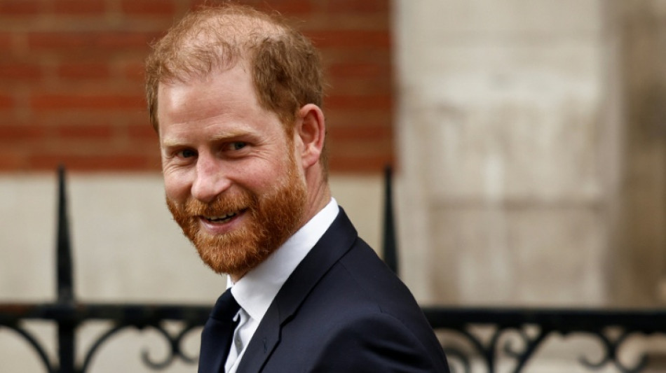  Pr&iacute;ncipe Harry e Elton John perdem processo contra o Daily Mail 
