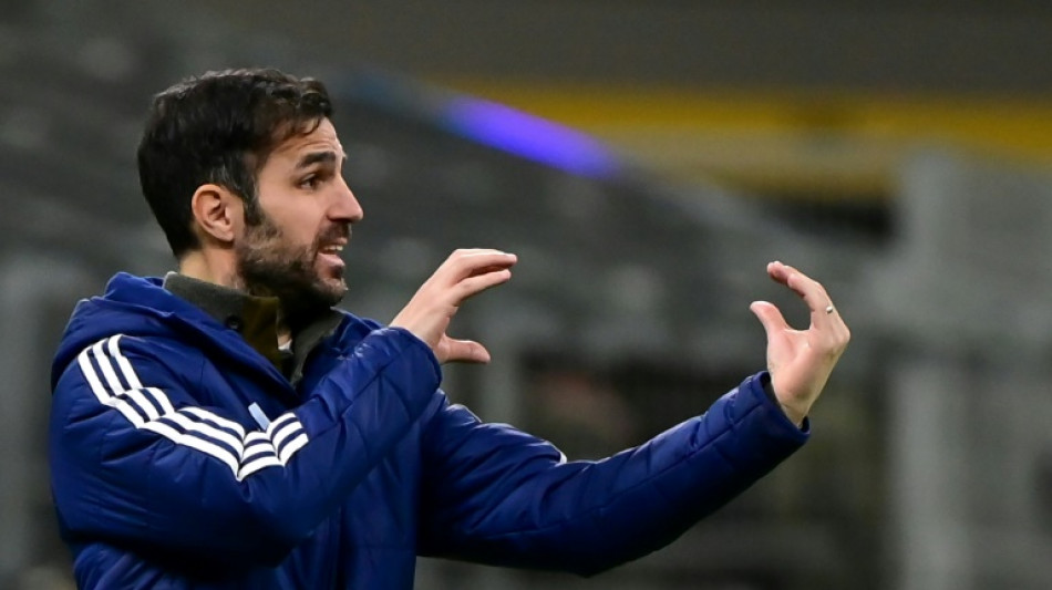 Como, do t&eacute;cnico Cesc F&agrave;bregas, vence Lecce e se afasta da zona de rebaixamento