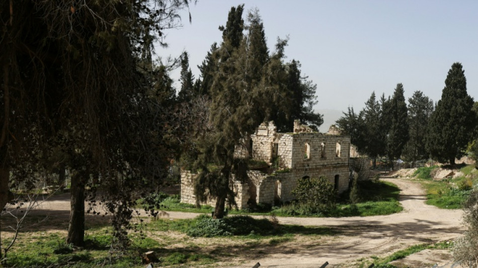  Ao menos 12 mortos em ataques israelenses na Faixa de Gaza (Defesa Civil) 