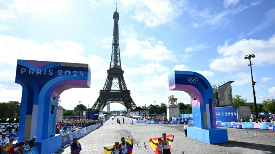 La marcha habla espa&ntilde;ol, Lyles vuelve a escena y Las Leonas a morder la final