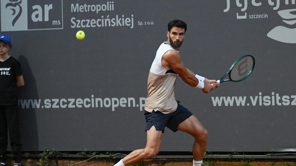  Internazionali: Pellegrino al terzo turno, si ritira Fils 