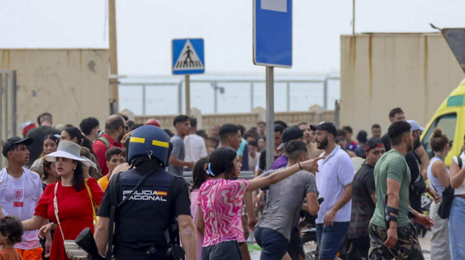  Tajani, 'favorevole alla chiusura di Schengen con la Spagna' 
