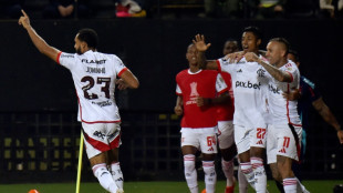 Flamengo vence Deportivo T&aacute;chira (1-0) em estreia na Libertadores