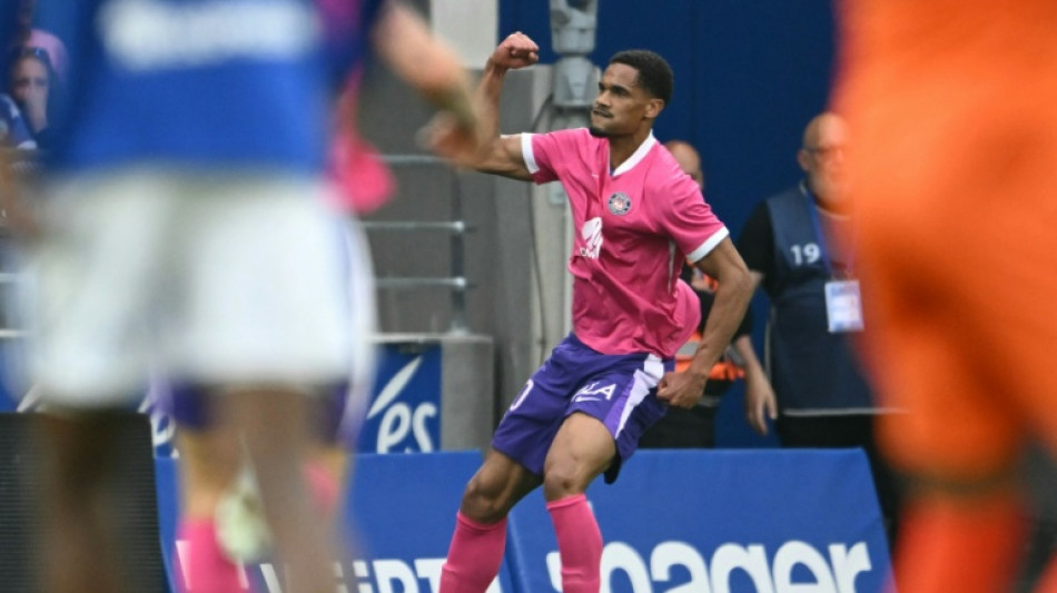  Atacante brasileiro Emersonn deixa Toulouse para jogar no Ipswich, da Premier League 