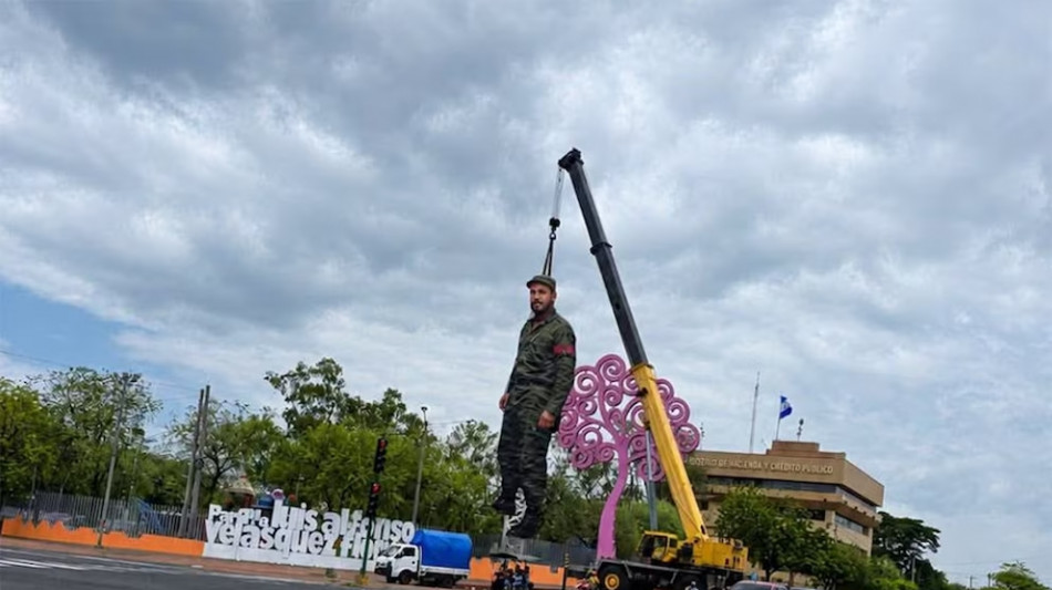  In Nicaragua una gigantesca statua di Fidel Castro per i 100 anni della nascita 