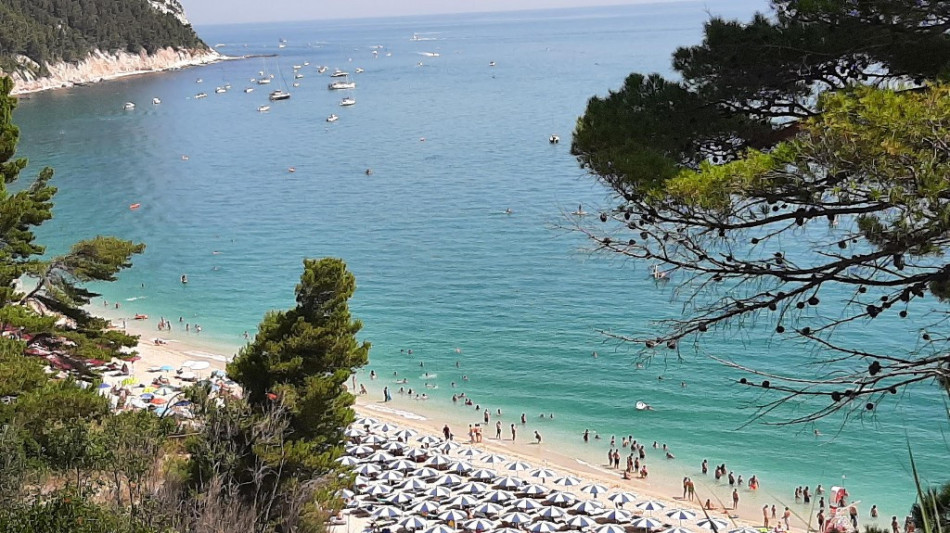  Concessioni balneari fino al 2030 in caso di maltempo o erosione alla costa 