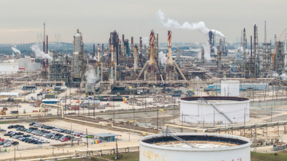  US oil companies aim to squeeze more out of refineries 