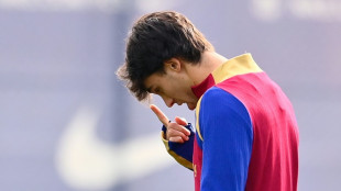 Com les&atilde;o no tornozelo, Jo&atilde;o F&eacute;lix &eacute; desfalque do Barcelona contra Osasuna