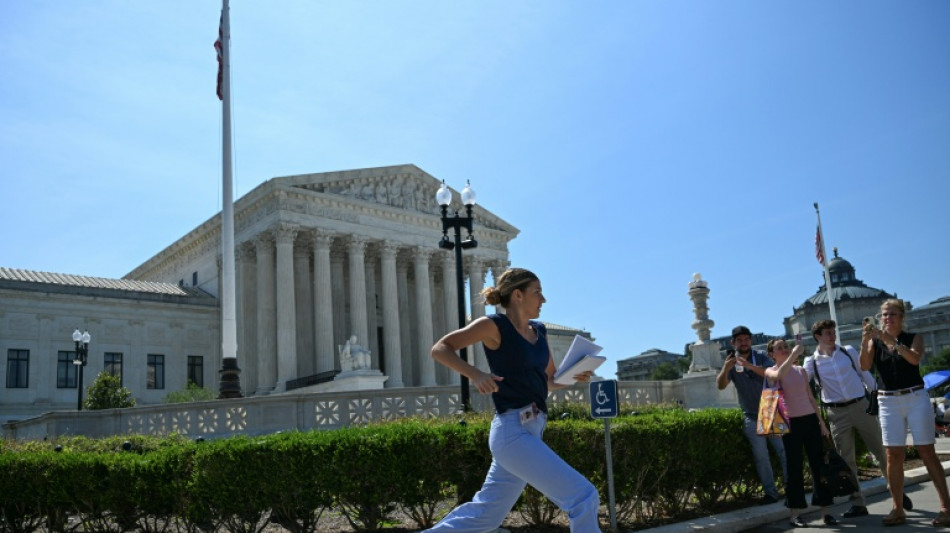  La Cour supr&ecirc;me am&eacute;ricaine pr&eacute;serve le droit du sol, un revers majeur pour Trump 