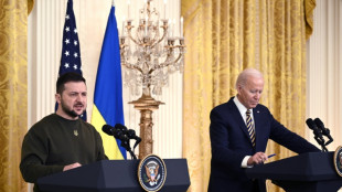 "Sie werden niemals allein sein": Biden sichert Selenskyj weitere Unterst&uuml;tzung zu