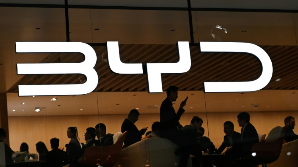 El fabricante chino de autos el&eacute;ctricos BYD cierra un a&ntilde;o r&eacute;cord y supera a Tesla en ingresos