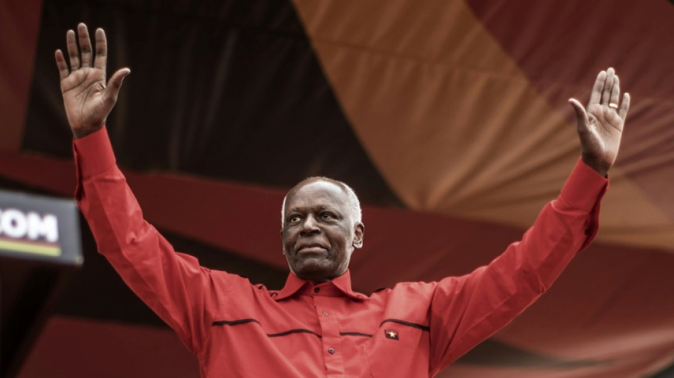 Cuerpo del l&iacute;der angole&ntilde;o Dos Santos ser&aacute; entregado a viuda y repatriado a Angola