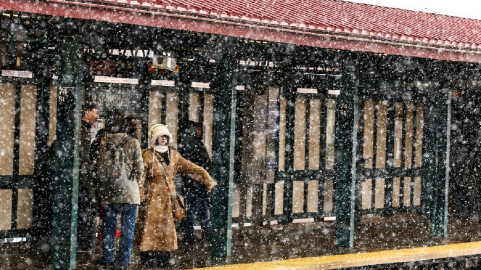  New York mayor orders citywide travel ban as major storm hits US 