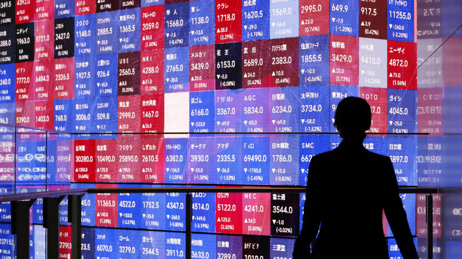  Borsa: Tokyo, apertura in aumento (+0,90%) 