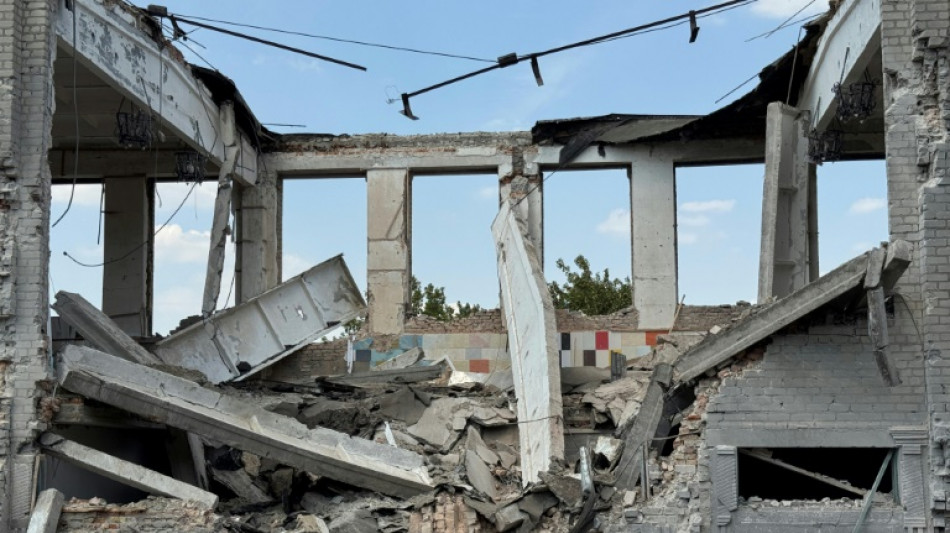 Ukraine: au moins 25 morts dans des frappes russe, Trump pr&eacute;cise son ultimatum