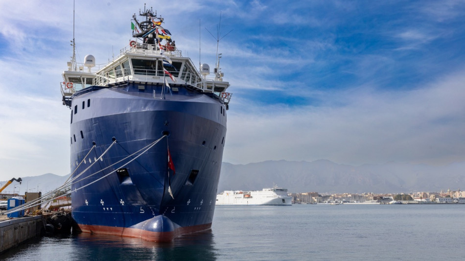  Fincantieri consegna a Marina Militare unit&agrave; polivalente di supporto 'Tritone' 