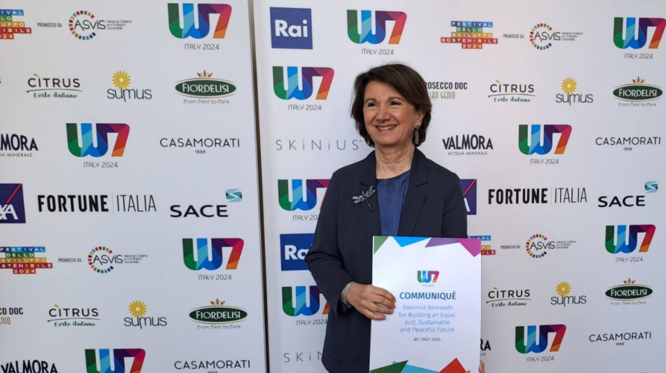 Contestata Roccella durante gli Stati Generali della Natalit&agrave;