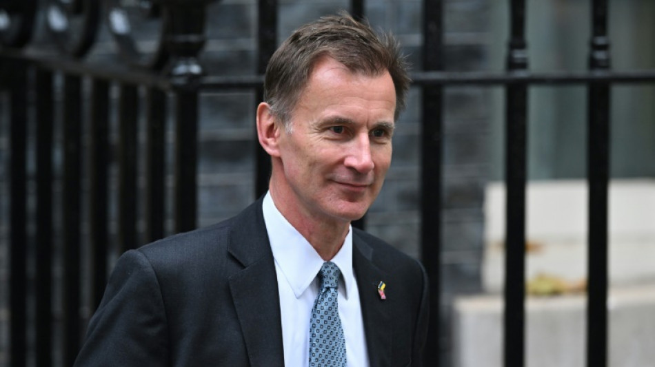 L'&eacute;conomie britannique fait mieux que pr&eacute;vu en novembre sans effacer les craintes de r&eacute;cession