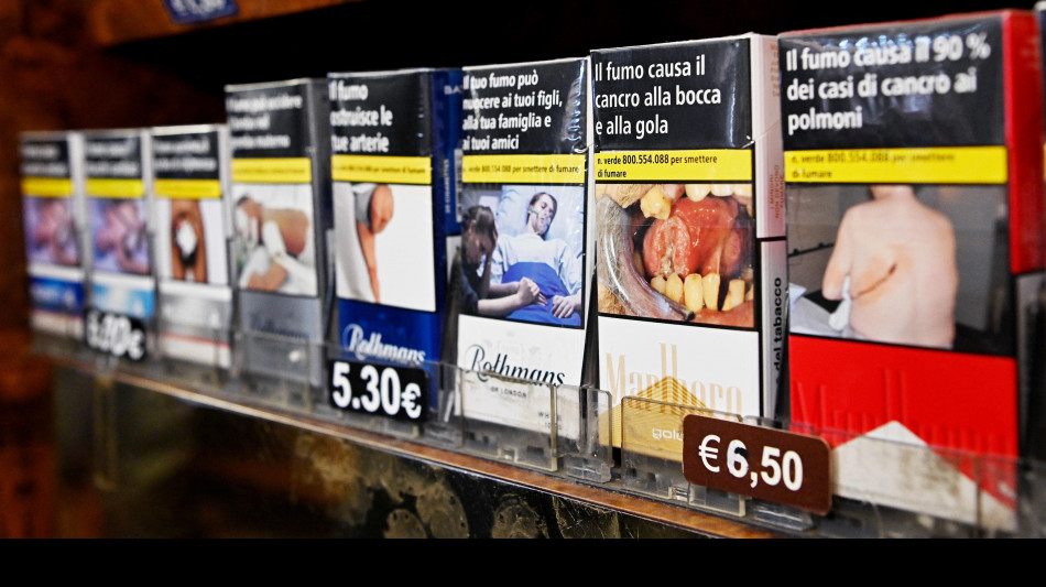  Caro carburanti, ipotesi aumento sigarette, dibattito in corso 