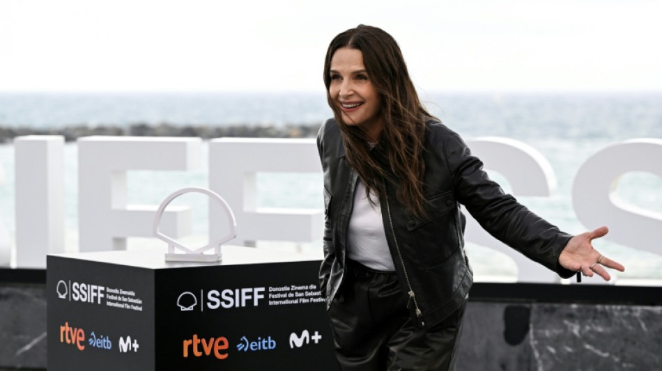 Juliette Binoche exibe em San Sebastián filme que teve apoio de Robert Redford