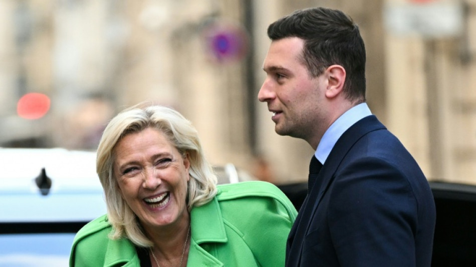  Trois jours avant le jugement, un dernier banquet &agrave; Li&eacute;vin pour Le Pen et Bardella 