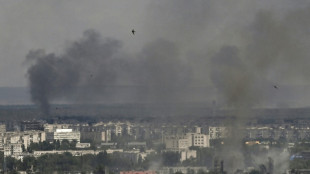 Ukraine: Zelensky salue le soutien de Bruxelles, violents combats pr&egrave;s de Severodonetsk