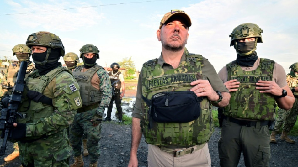 Equador quer reproduzir megapris&atilde;o de El Salvador