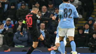 Ligue des champions: le City de Guardiola se prend les pieds dans le tapis contre Leverkusen