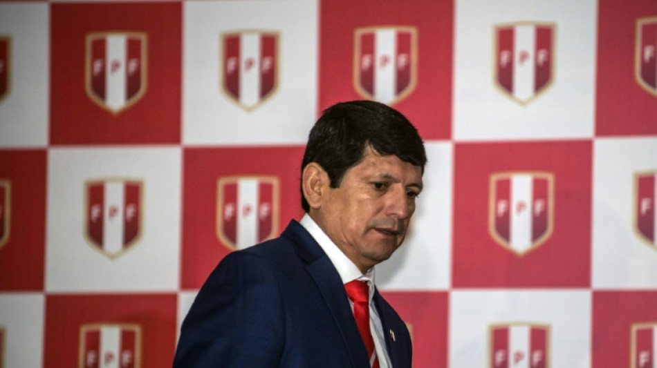 Presidente da Federa&ccedil;&atilde;o Peruana de Futebol &eacute; preso por suspeita de corrup&ccedil;&atilde;o