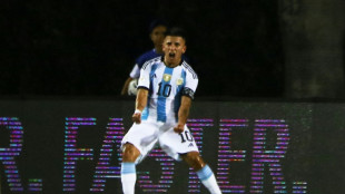 Argentina goleia Chile (5-0), avan&ccedil;a no Pr&eacute;-Ol&iacute;mpico e elimina Uruguai