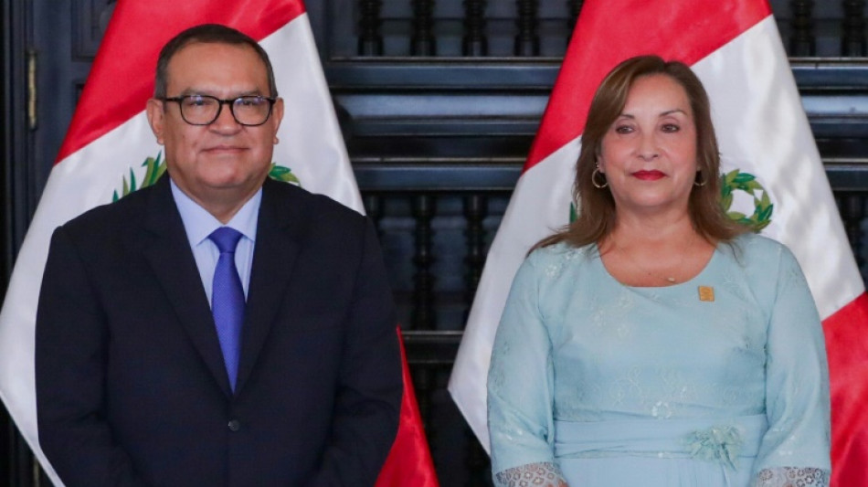 Peru: opera&ccedil;&atilde;o contra resid&ecirc;ncia da presidente por esc&acirc;ndalo de rel&oacute;gios de luxo