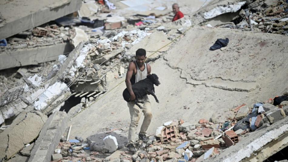  Venezuela earthquakes kill 920, tens of thousands missing 