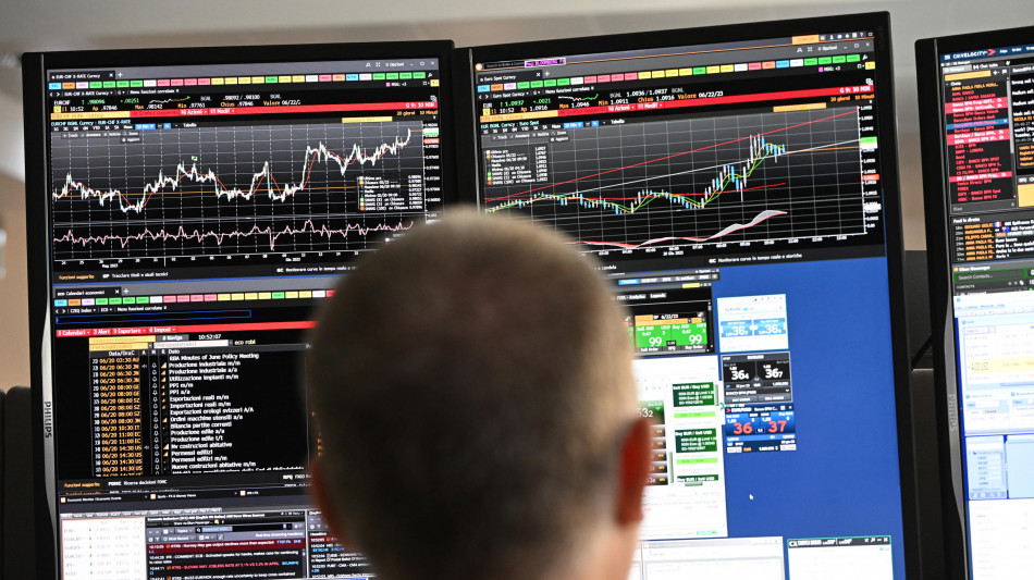  Lo spread tra Btp e Bund apre stabile a 60,7 punti 