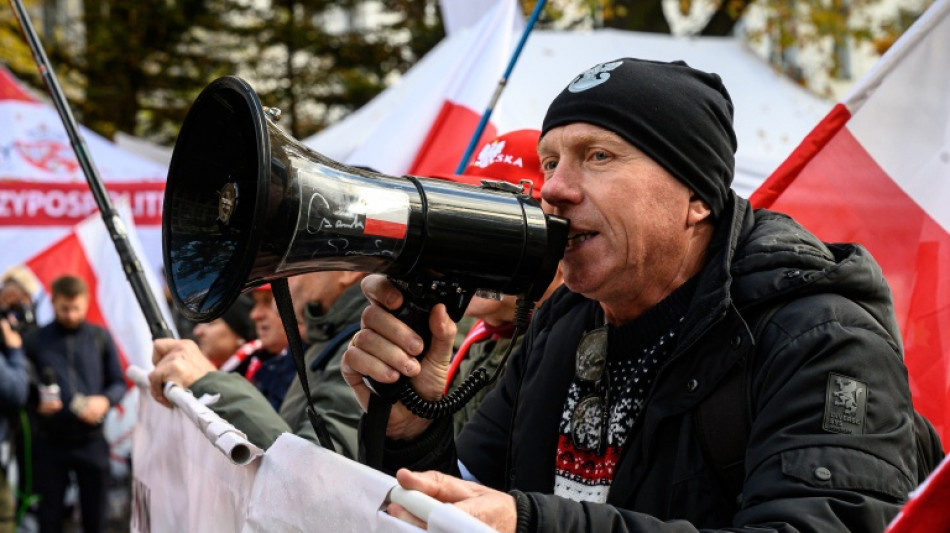  Crise politique en Pologne : Bruxelles fait pression sur le pr&eacute;sident polonais 