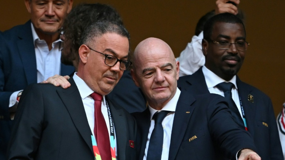  La FIFA intenta superar su crisis con disculpas y "pleno apoyo" a Infantino 