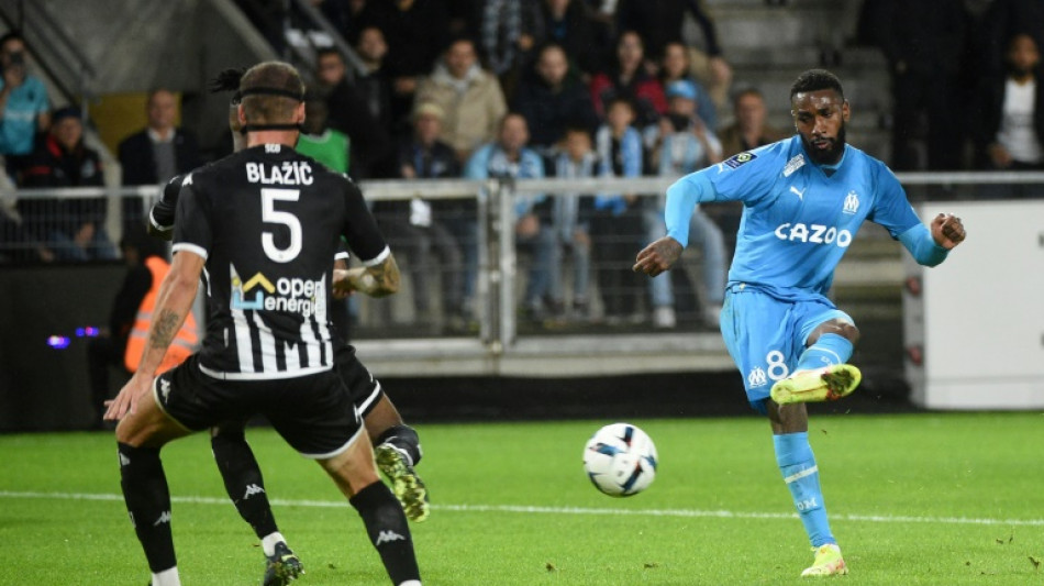 Marseille douche Angers et prend provisoirement la t&ecirc;te de la L1