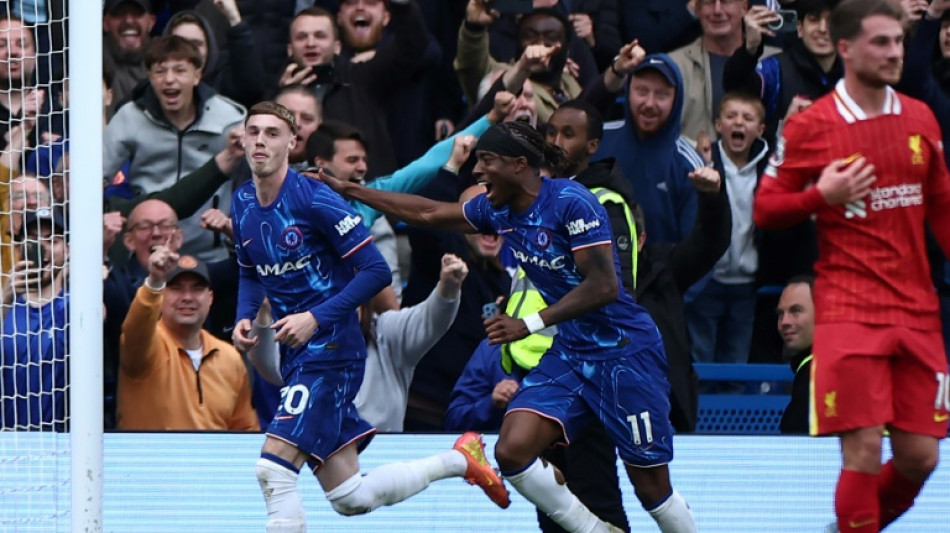 Chelsea sink champions Liverpool, Man Utd crash at Brentford