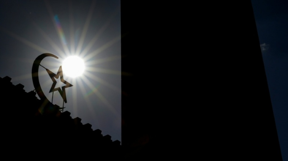 Francia investiga la aparici&oacute;n de cabezas de cerdos frente a mezquitas