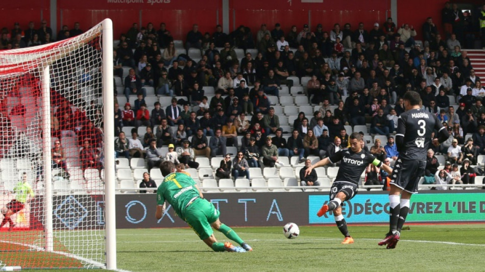 L1: Monaco se relance vers le podium, Nice accroch&eacute; mais ne perd toujours pas 