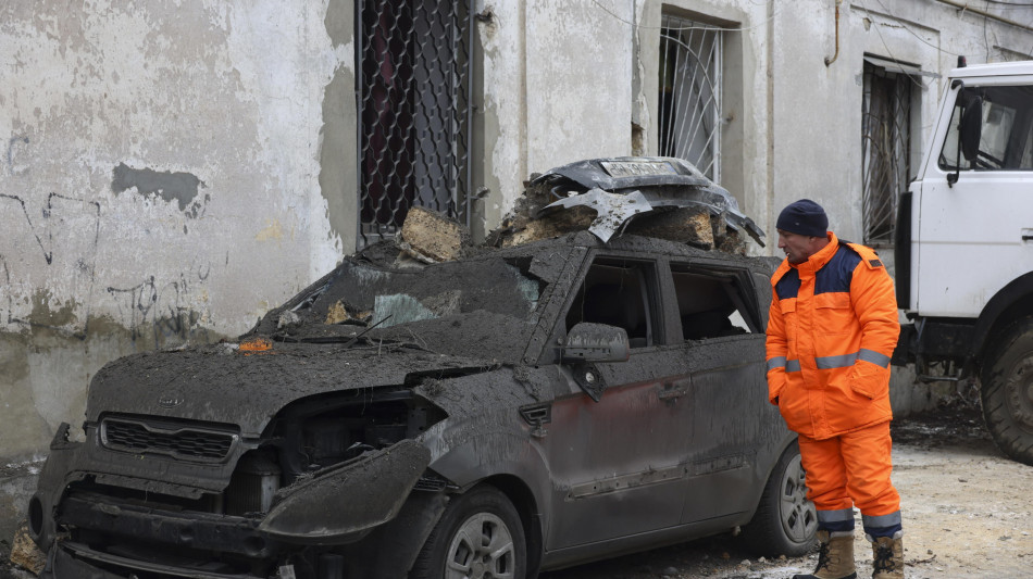  Ucraina, un morto a Odessa durante un attacco con droni 
